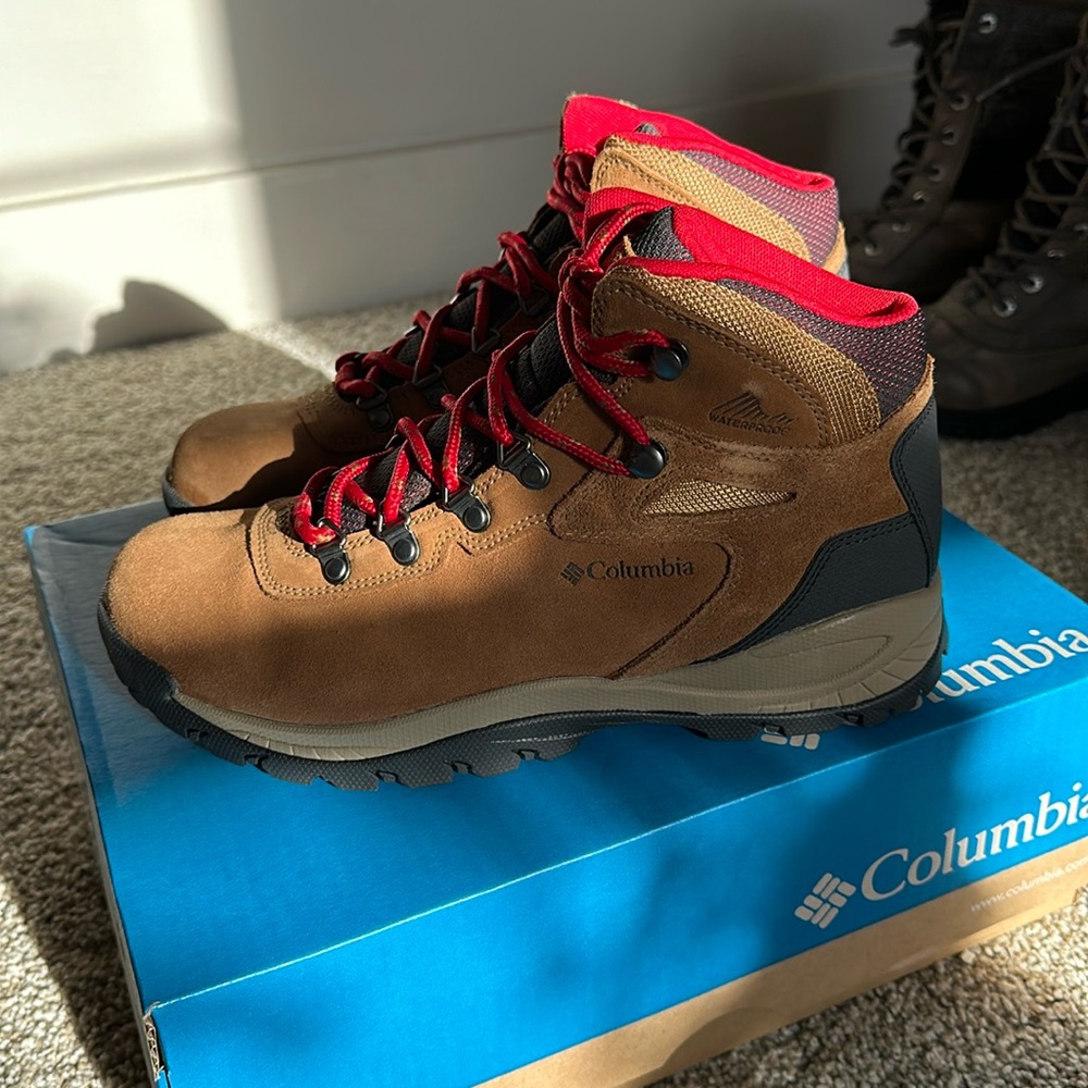 Women’s Colombia hiking boots